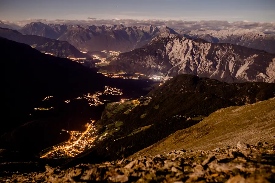 Ötztal und Inntal bei Nacht - Wandern in Tirol