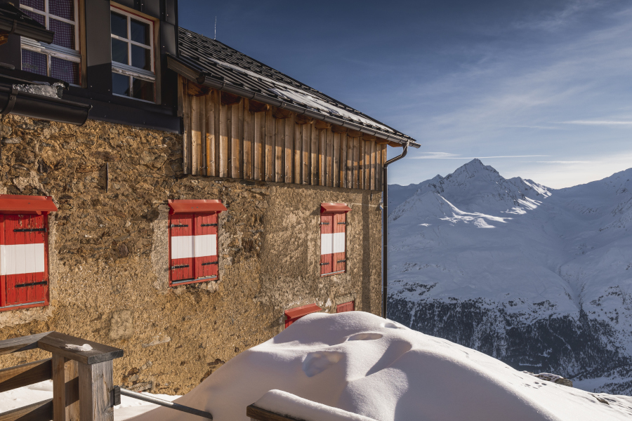 Skitour-Wildspitze-Breslauer-Hütte-Adventure-Moments